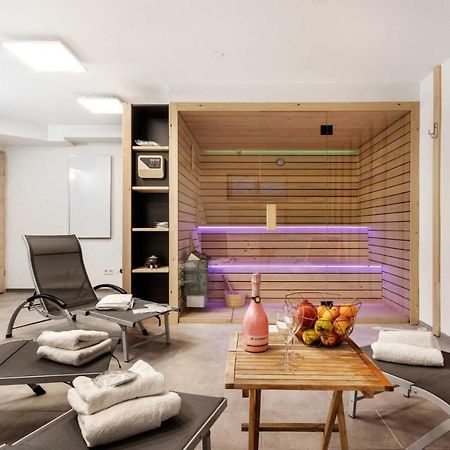 Chic Apartments With Finnish Sauna And Jacuzzi 크라니스카고라 외부 사진